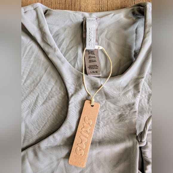 NWT SKIMS light grey criss cross tie crop top - Picture 2 of 3